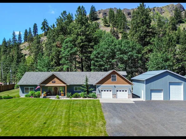 280 Bedrock Ln, Naches, WA 98937