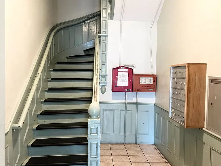 698 E Main St — Photo 9