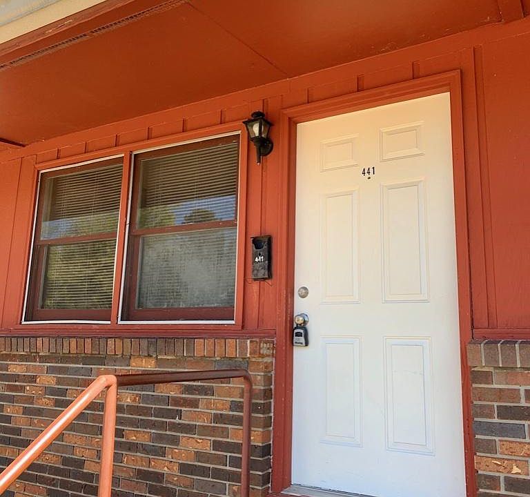 1st image of 441 N 1st St