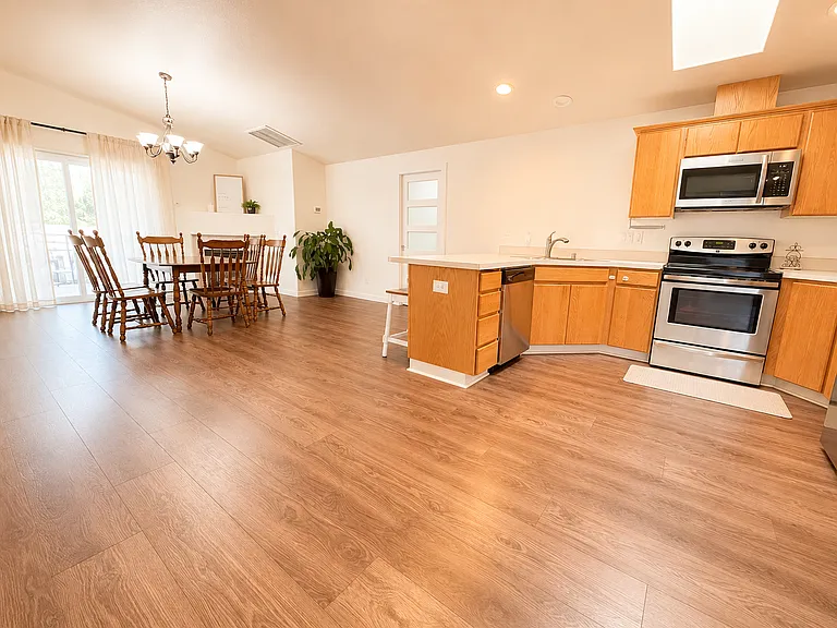 8516 Desoto Dr — Photo 6