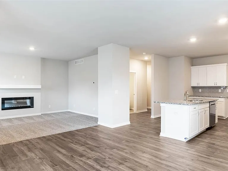 2408 SW Plaza Pkwy — Photo 9