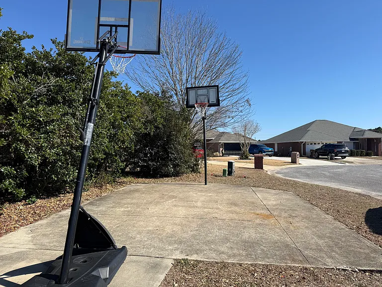 2414 Heritage Cir — Photo 30