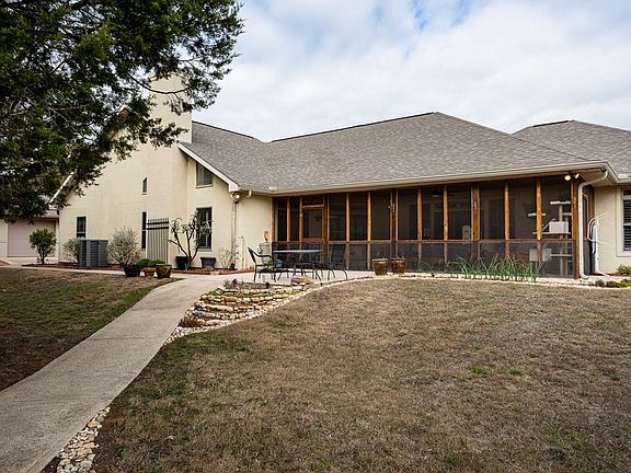 5th image of 1090 Saddlewood Blvd