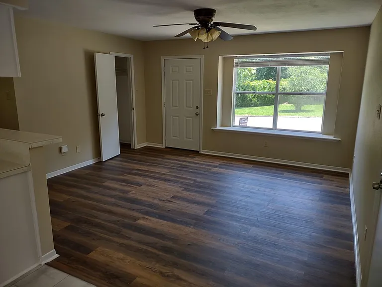 102 Libby Cir — Photo 12
