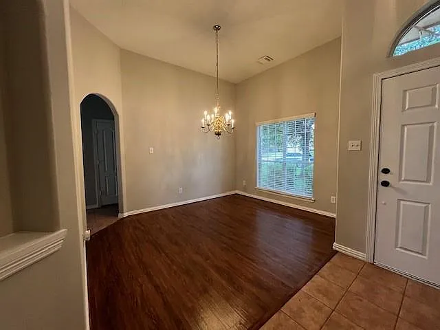 9219 Hidden Lake Cir E — Photo 2