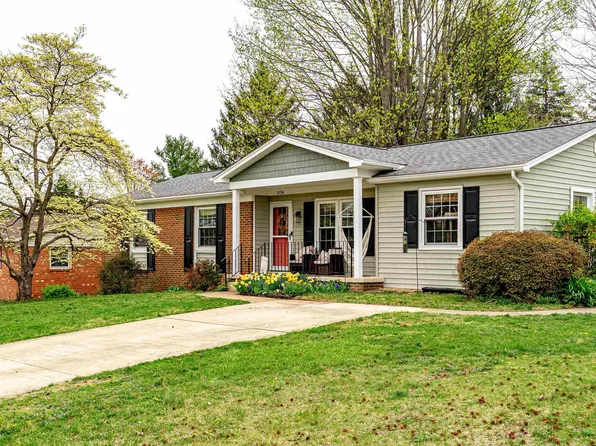 1134 Waterman Dr, Harrisonburg, VA 22802