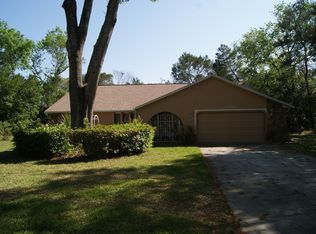 7564 River Country Dr, Weeki Wachee, FL 34607