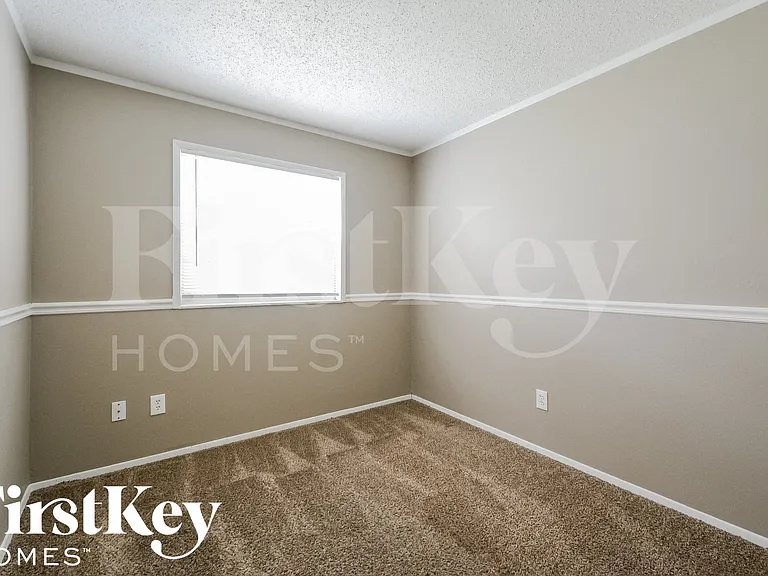 6176 Silver Fox Dr — Photo 10