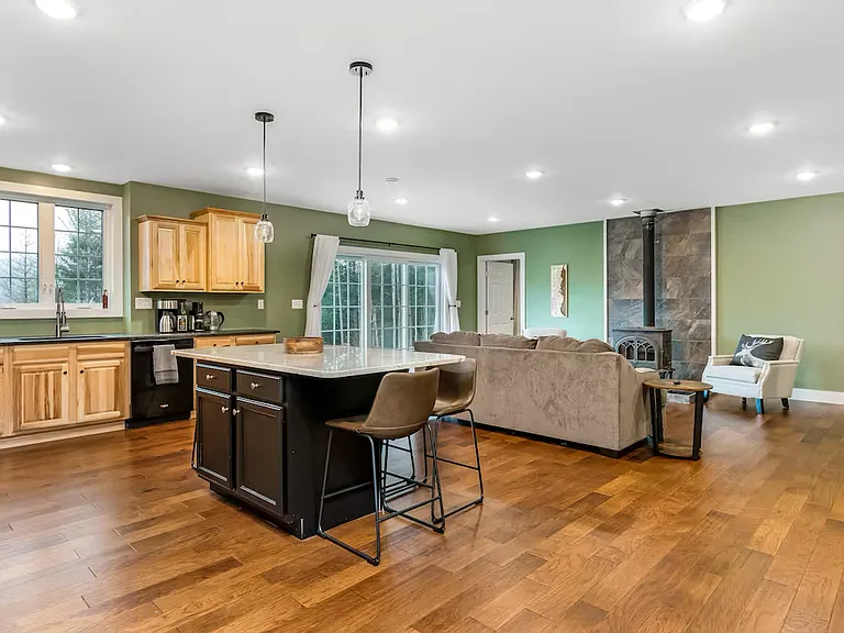 167 E Countryside Rd — Photo 5