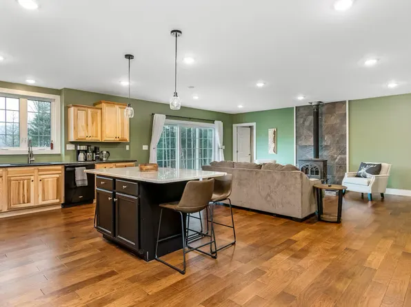 167 E Countryside Rd, Waterbury, VT 05676