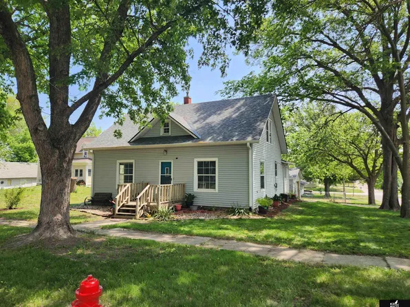 702 Allen St, Firth, NE 68358