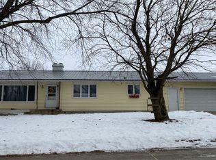 301 Summit St, Sanborn, IA 51248