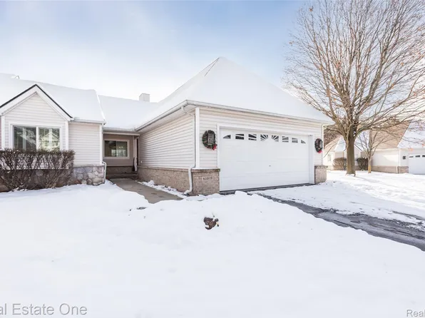 61019 Evergreen Ct #22, South Lyon, MI 48178