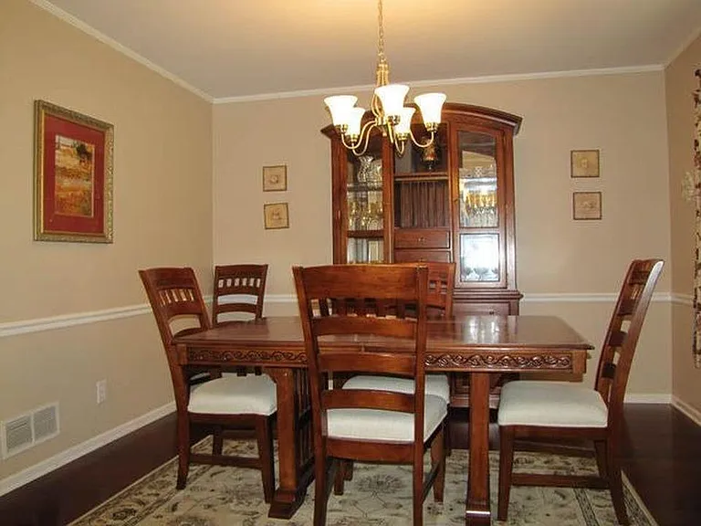 1295 Seven Springs Cir — Photo 9