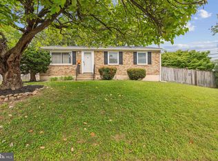 20 Glyndon Dr, Glyndon, MD 21136