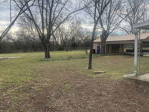 4th image of 3725 Colina Ln