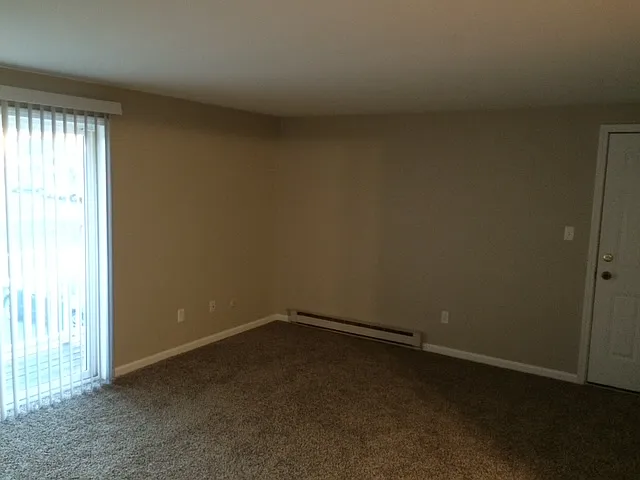 2 bed, 900 sqft, $1,200 — Photo 4