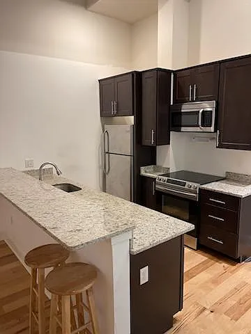 231 State St #206 — Photo 5