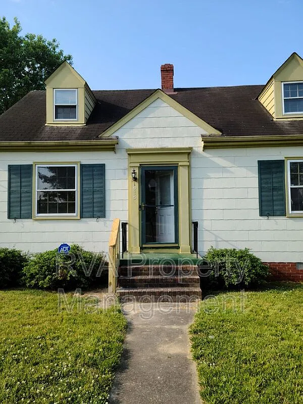 3 bed, 2.0 bath, 1428 sqft, $1,900 — Photo 2