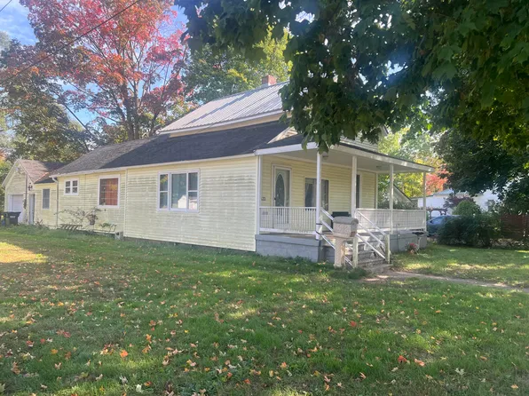 422 N Walker St, Bronson, MI 49028