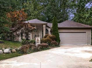 10516 Woodland Rdg W, Fort Wayne, IN 46804