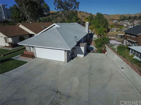 3rd image of 22725 Boxwood Ln