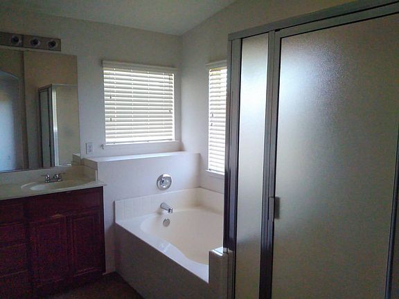 5th image of 4123 Bastille Ct