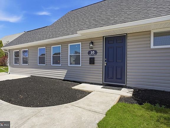 3rd image of 10 Macintosh Rd