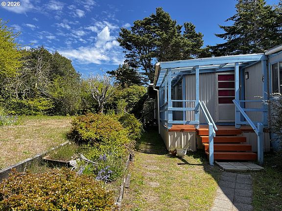 4th image of 1600 Rhododendron Dr Space 21