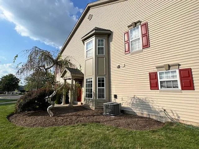 201 White Pine Ct — Photo 4