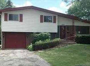 2625 N Evergreen Ave, Waukegan, IL 60087