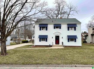 512 Angier Dr, Storm Lake, IA 50588