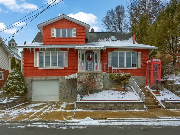 305 E 7th Ave, Tarentum, PA 15084