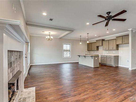 5th image of 545 Shelby Cir #77