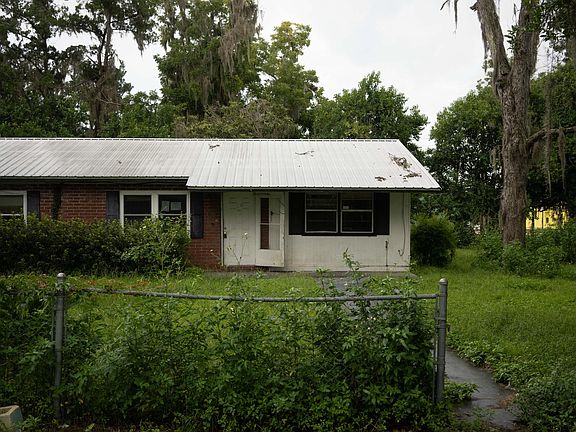 2nd image of 770 NE 1st St