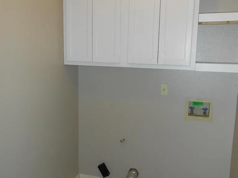 1921 Merlin Rd — Photo 12