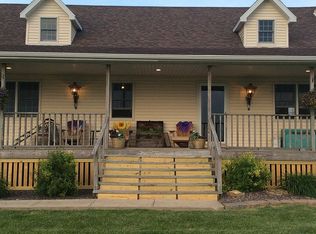 21552 Knoll Rd, Carlinville, IL 62626