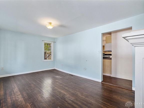4th image of 75 Lake St