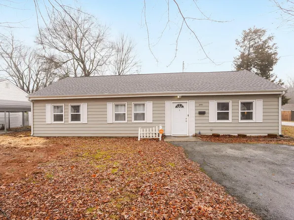 2441 E Meadowmere Street, Springfield, MO 65804