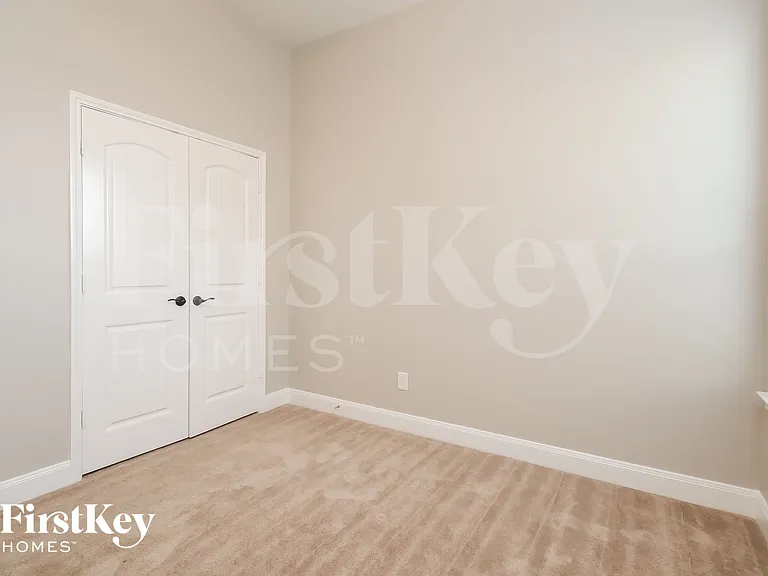 8723 Jonquil Dr — Photo 12