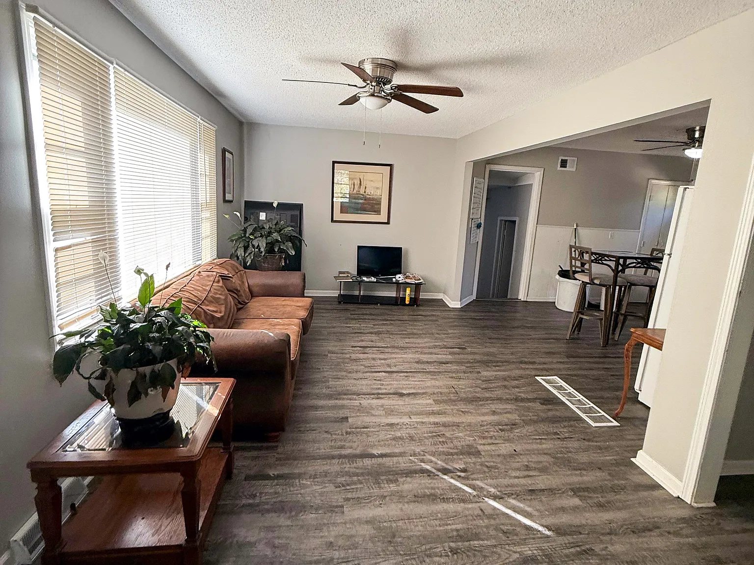 4 bed, 3.0 bath, 1536 sqft, $680 — Photo 2