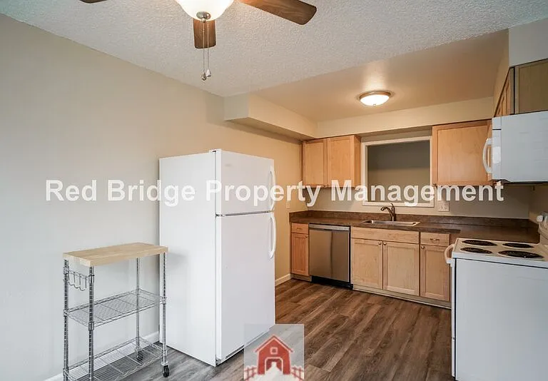 4314 SW View Point Ter #8 — Photo 10