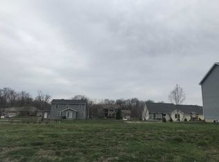 117 Trail Ridge Dr, Lexington, IL 61753