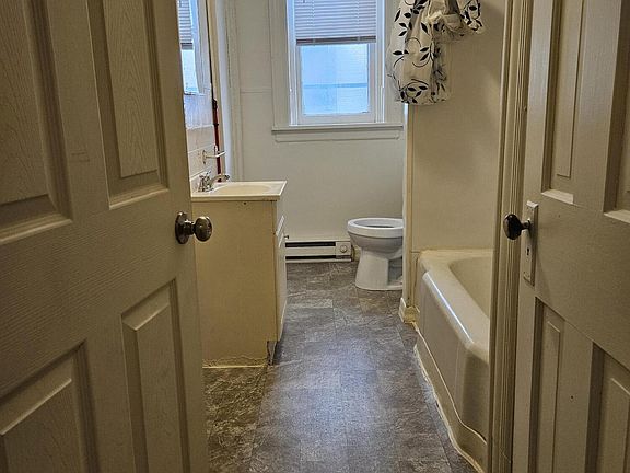 2nd image of 712 W 3rd St