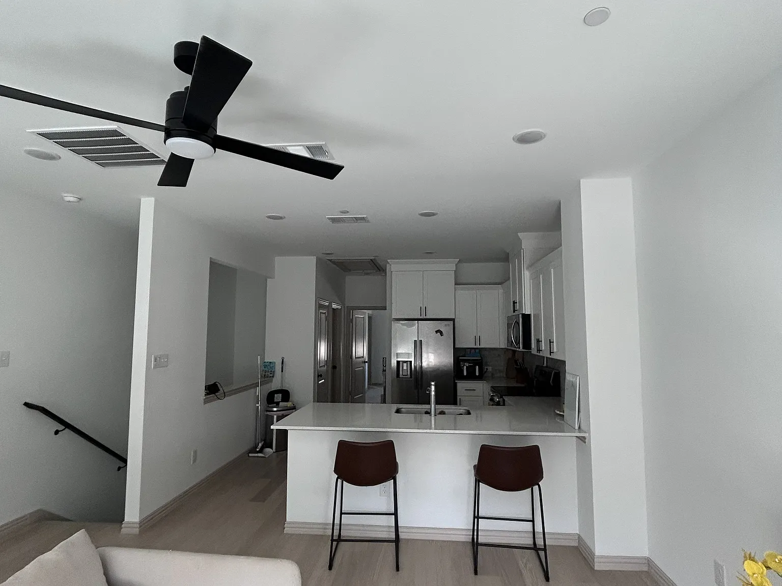 2 bed, 1084 sqft, $2,275 — Photo 4