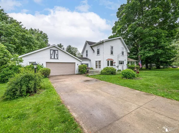 6737 Green Rd, Ottawa Lake, MI 49267