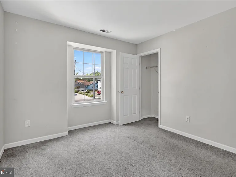 507 S Fairview St — Photo 15