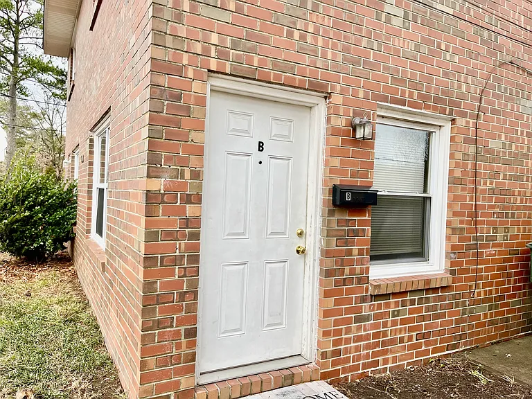 912 Druid Cir — Photo 4