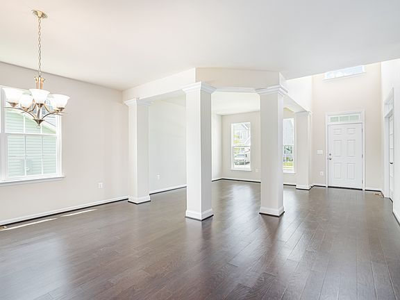 3rd image of 298 Norland Knoll Dr
