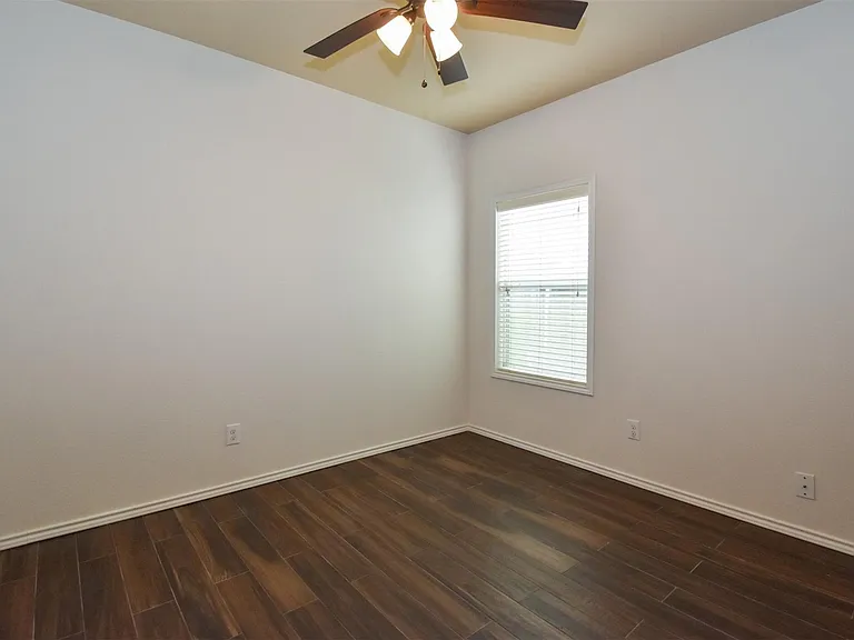 3615 Bridgebluff Ln — Photo 15